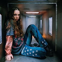 Holly Humberstone - The Walls Are Way Too Thin - Volume.ro
