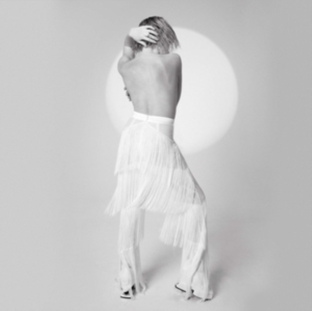 Carly Rae Jepsen - Dedicated - Volume.ro