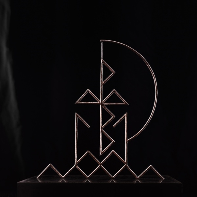 Pulled By Magnets - Rose Golden Doorways - Volume.ro