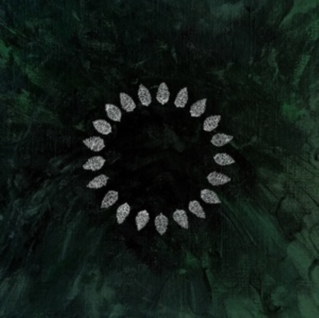 Esben And The Witch - Hold Sacred - Volume.ro